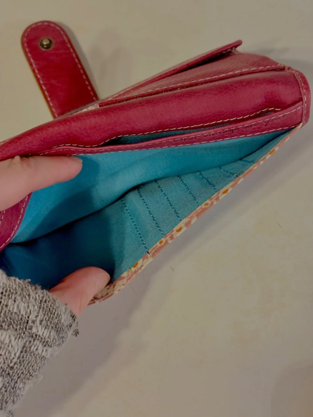 Vintage Fossil Wallet Early 2000s Style Bi Fold Colorful Y2K Retro Boho Hippie